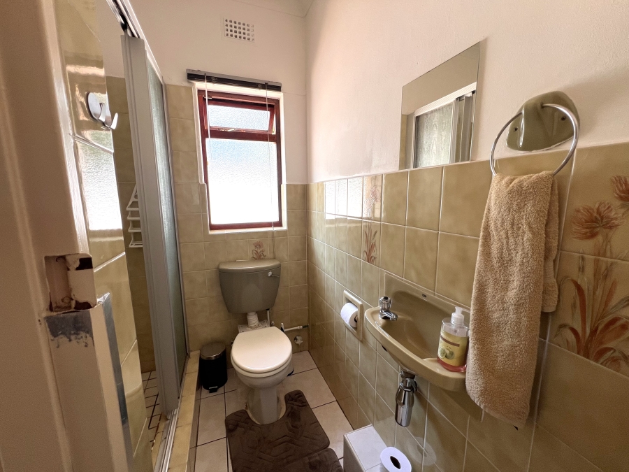 1 Bedroom Property for Sale in Table View Western Cape